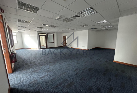 Luxurious Full Floor In Al Sadd Road