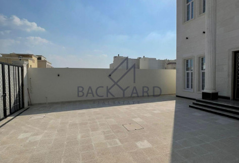7BR Villa with Maid, Driver &amp; Outdoor Majlis