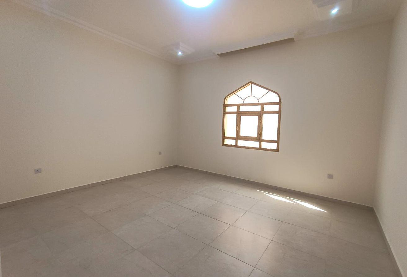 WELL MAINTAINED BIG 7BR COMMERCIAL VILLA - Villa in Al Ebb