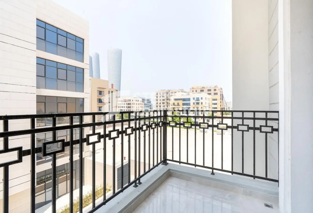 Exceptional Ready to Move Apartment with Balcony - Apartment in FOX HILLS A13