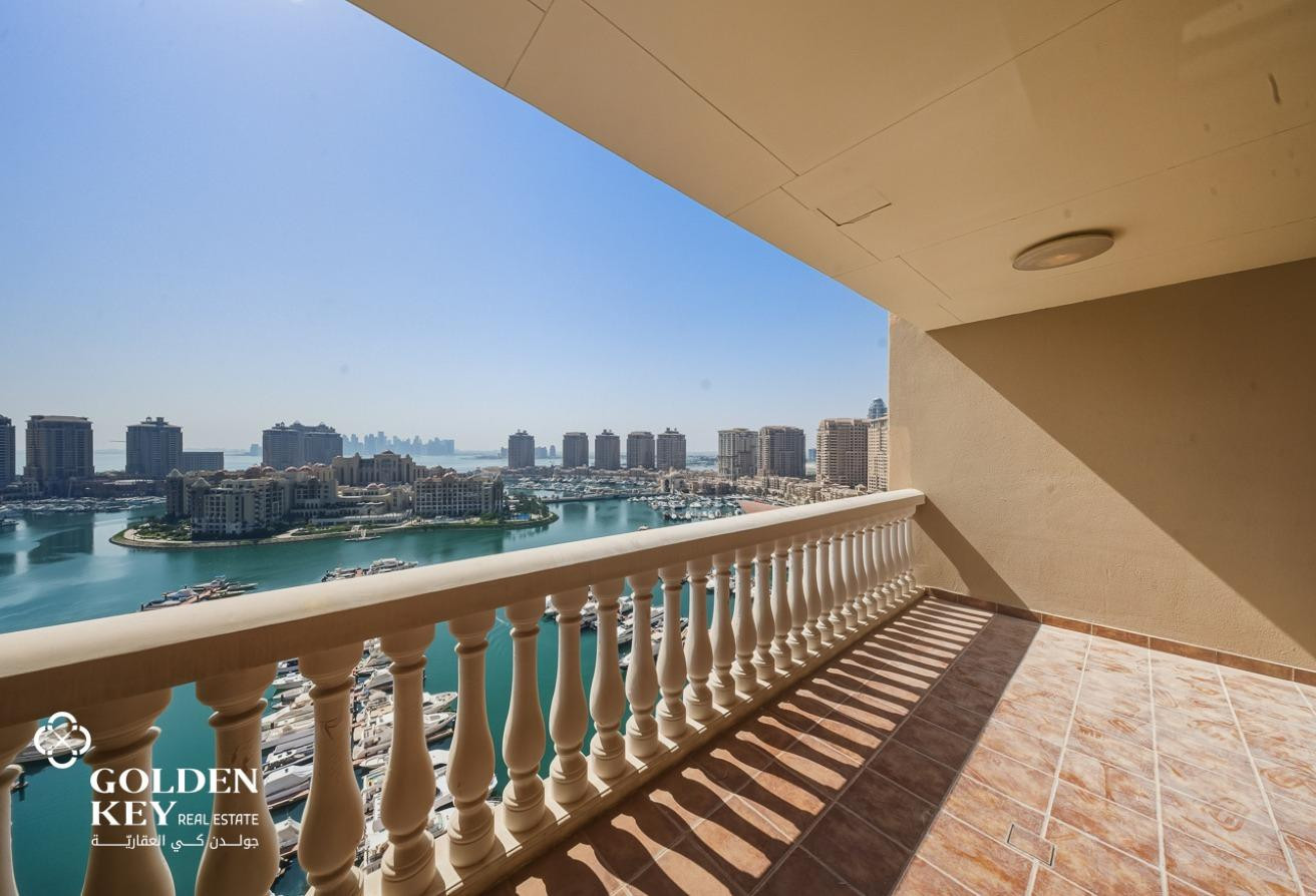 Marina View| Semi-Furnished 2BR | Spacious Layout - Apartment in West Porto Drive