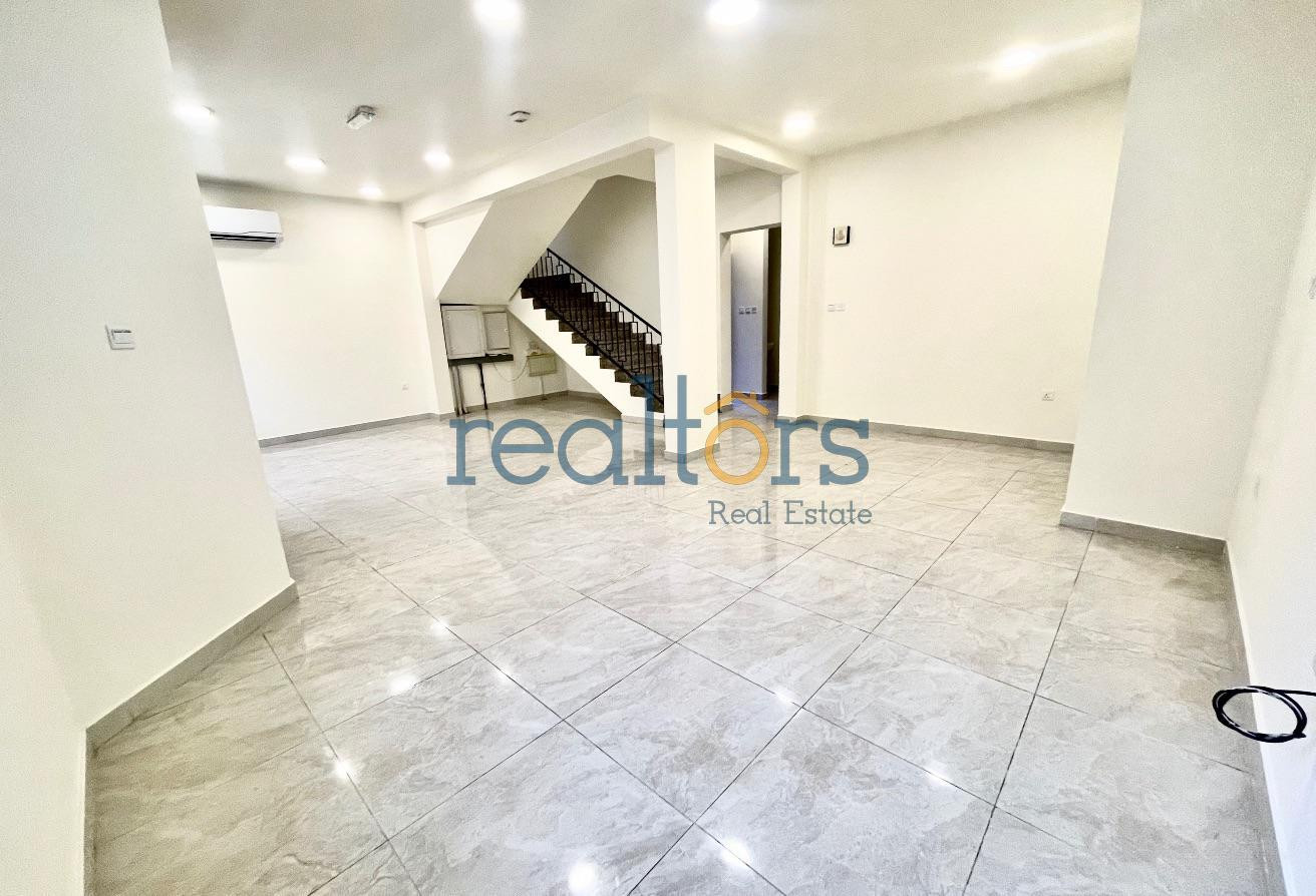 5 BR Unfurnished Villa | Compound | Amenities - Compound Villa in Bu Hamour Street