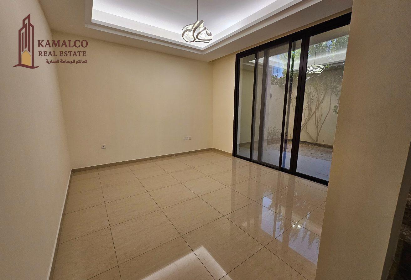 Very Spacious Villa || 5BHK || Prime Location - Villa in Al Hilal