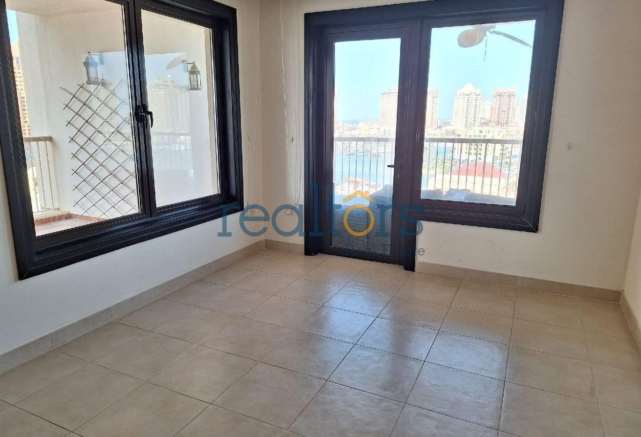 Great 3 bedroom plus maid room unit. Marina vie