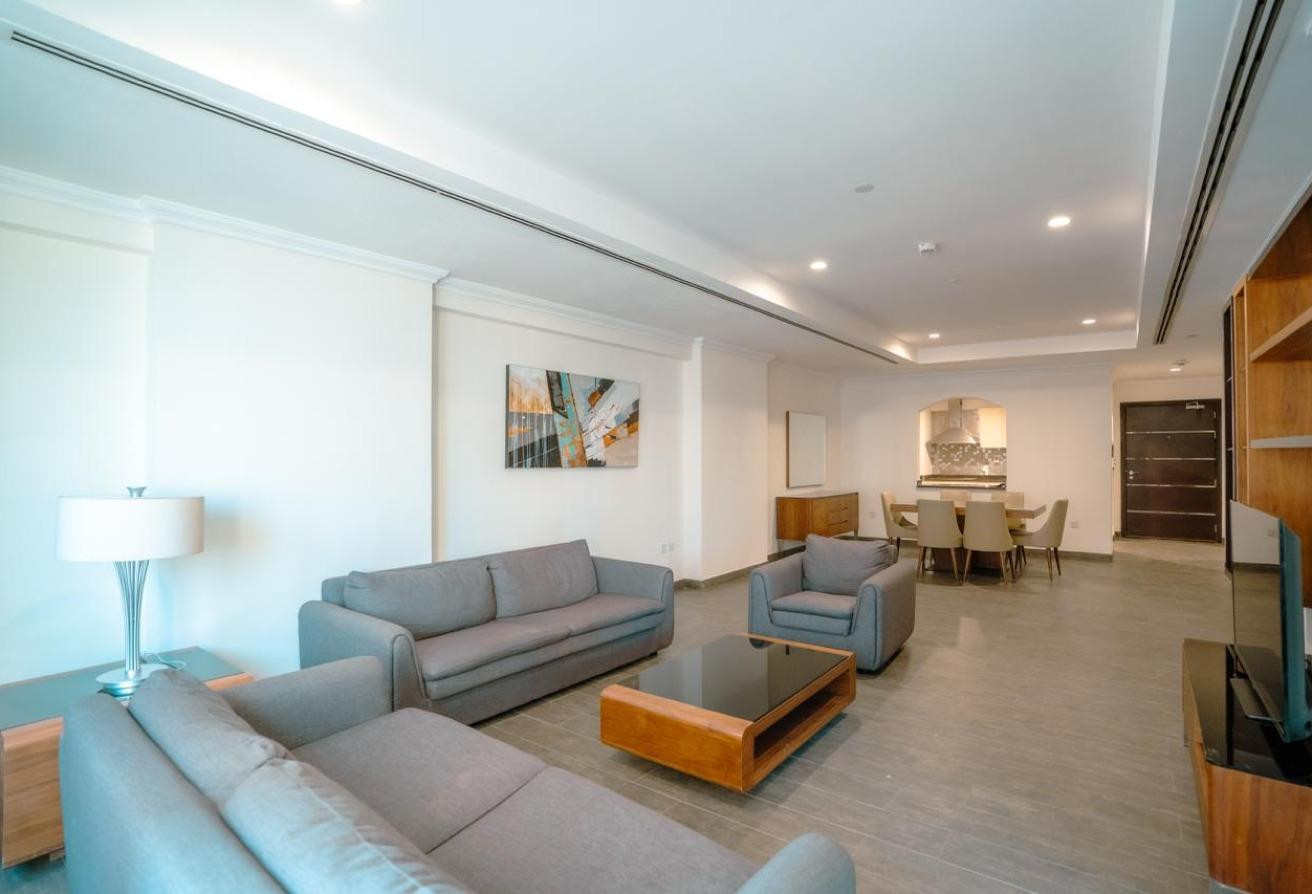 Beautiful 1 Bedroom Apartment | Bills Included - Apartment in Porto Arabia