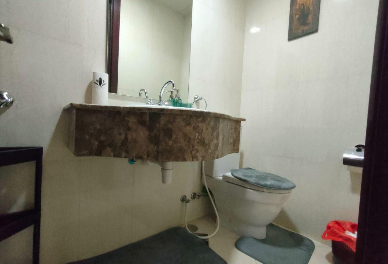 Bills Inc | 1 Bedroom FF | Porto Arabia - Apartment in East Porto Drive