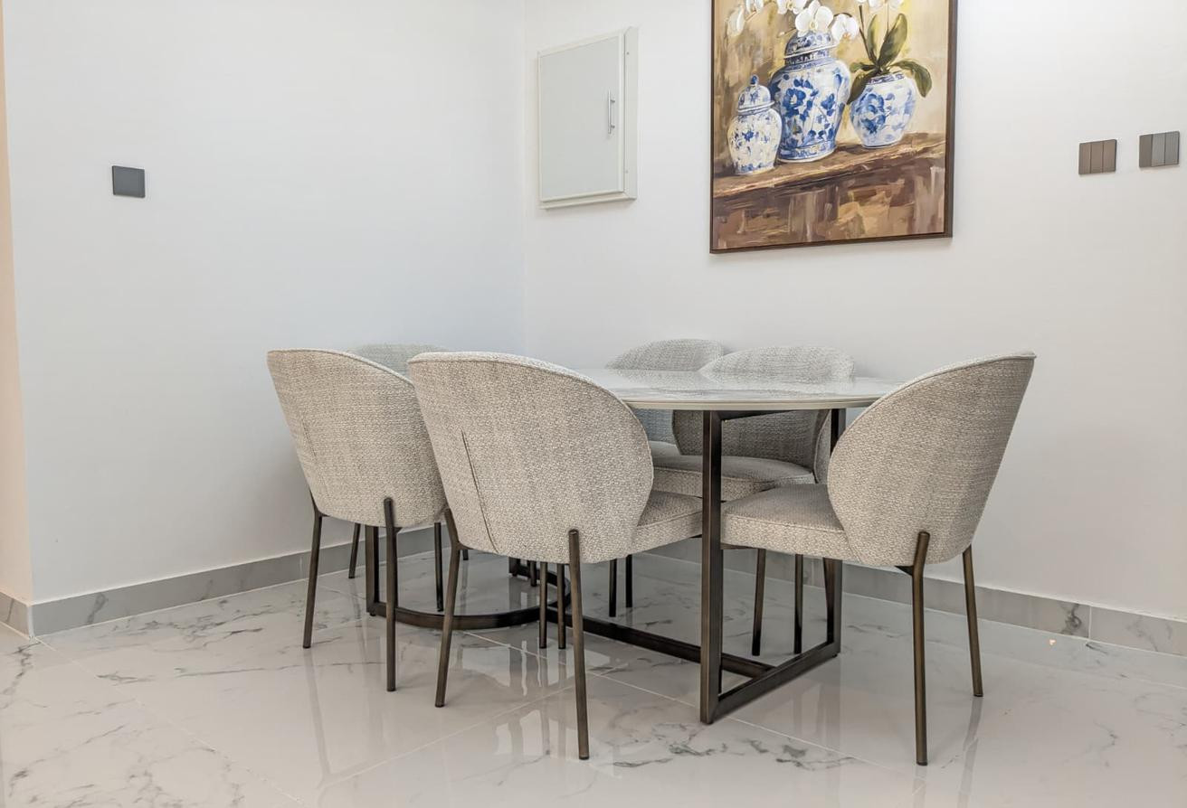 Luxury Spacious| 2 BHK With Furnished For Family