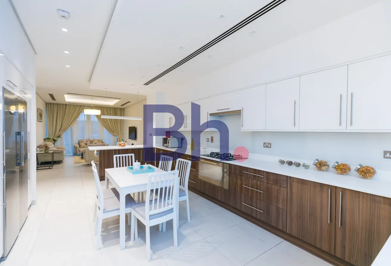 LUXURIOUS | 5 BEDROOMS | MONTH FREE - Compound Villa in AlMuraikh
