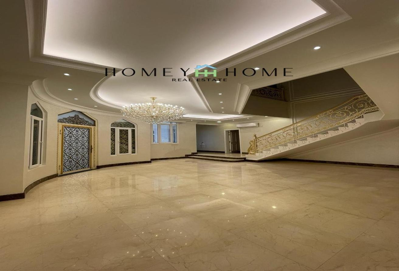 LUXURY 8BR VILLA WITH LIFT, POOL & BASEMENT