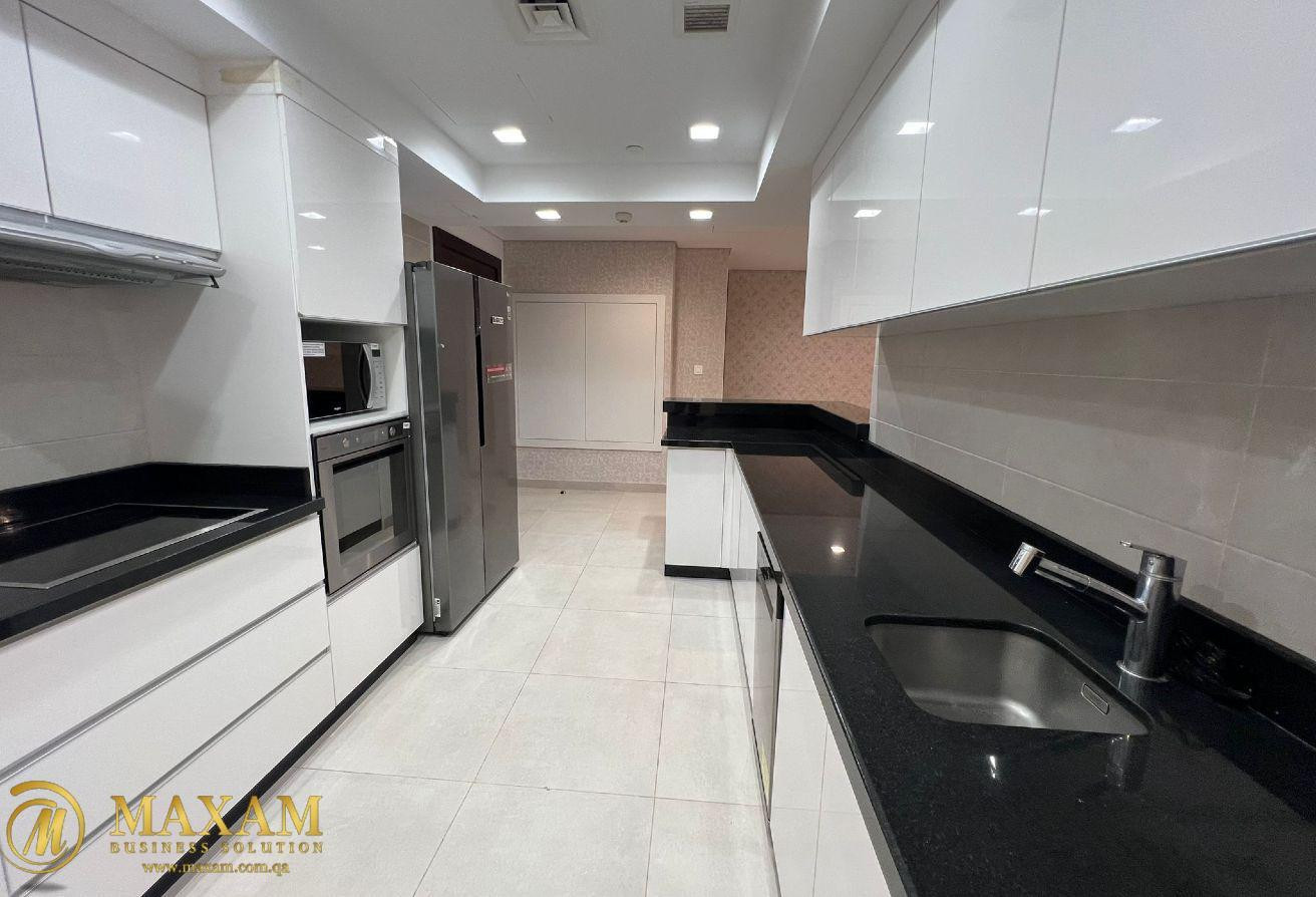 1 Bedroom Specious Flat With balcony Viva Bahriyah - Apartment in Viva Central