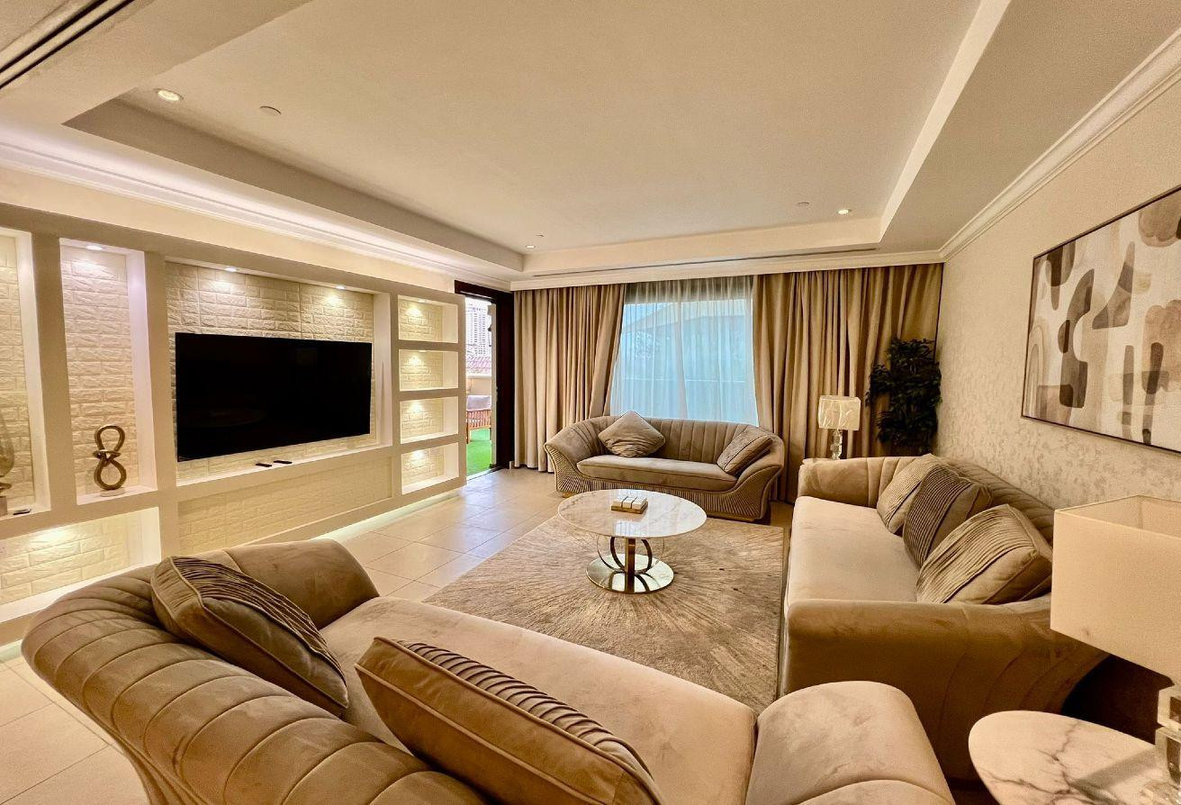 TOWNHOUSE FOR RENT | 2 BEDROOMS | FULL MARINE VIEW