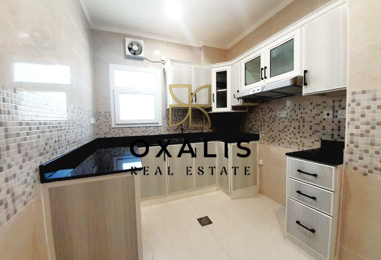 BRAND NEW | ELEGANT 3 BHK UNFURNISHED APARTMENT - Apartment in Al Nasr Street