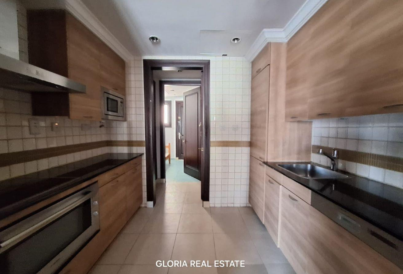 Best Price|4BHK Townhouse In The Pearl w\Pool+Gym - Townhouse in East Porto Drive