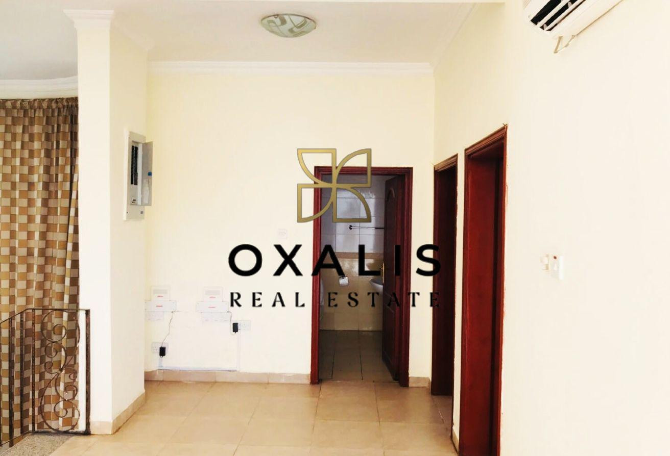 IMPRESSIVE 6 BHK VILLA UNFURNISHED | POOL | GYM - Villa in Al Wakra