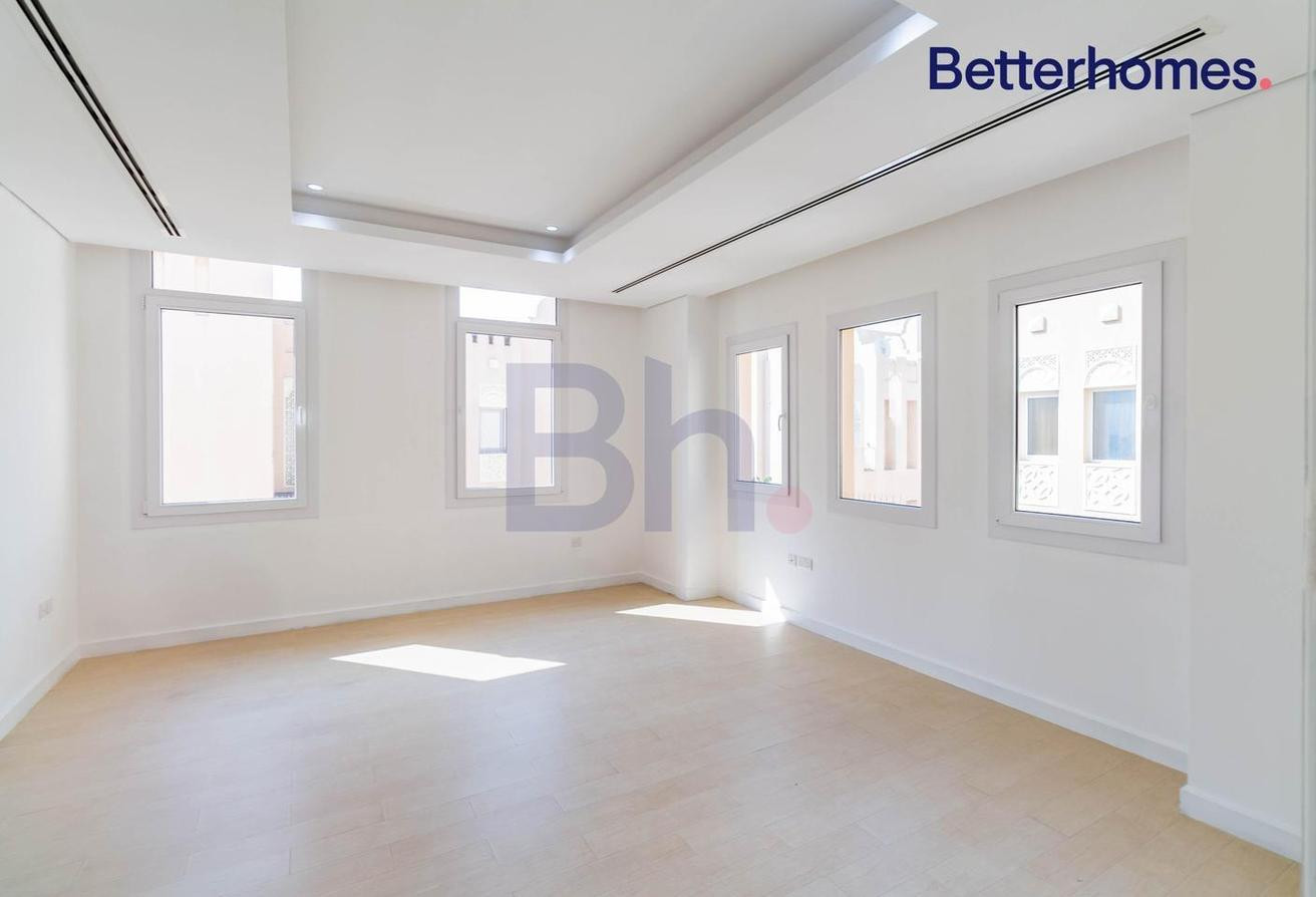 4 BEDROOMS | BEACH ACCESS | 1 MONTH FREE - Apartment in West Bay