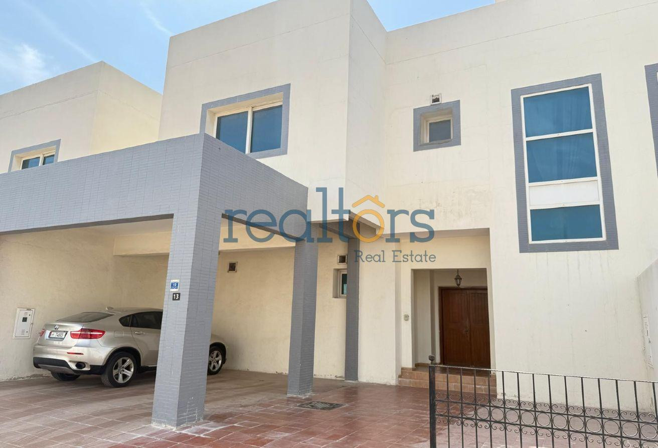 *NO COMMISSION* SPACIOUS 3 BHK COMPOUND - AL NASR - Villa in Al Nasr Street