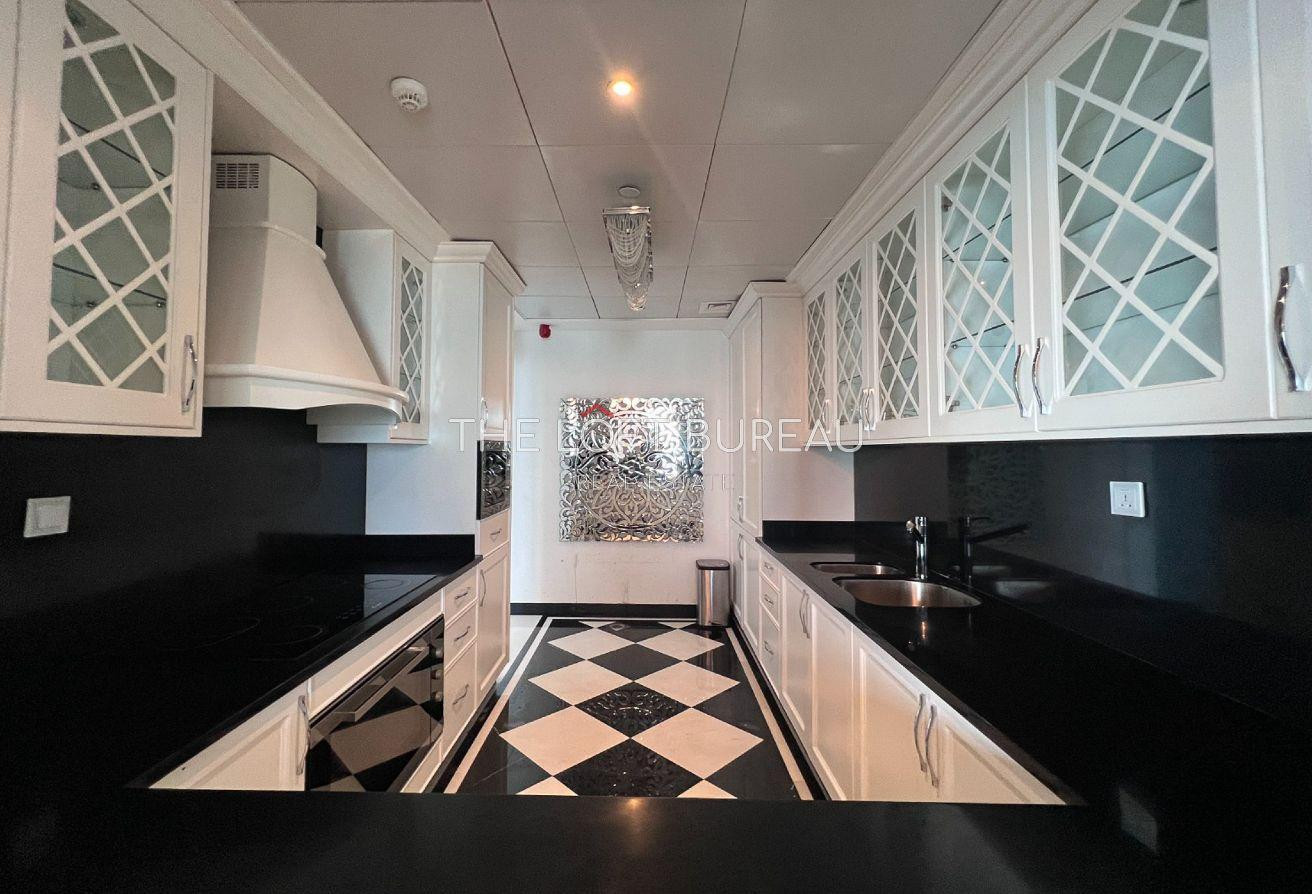 LUXURIOUS 3 BEDROOMS APARTMENT WITH FULL SEA VIEW - Apartment in West Porto Drive