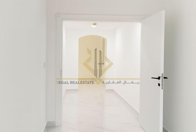 Premium 3BHK Stunning Flat with Full Marina View