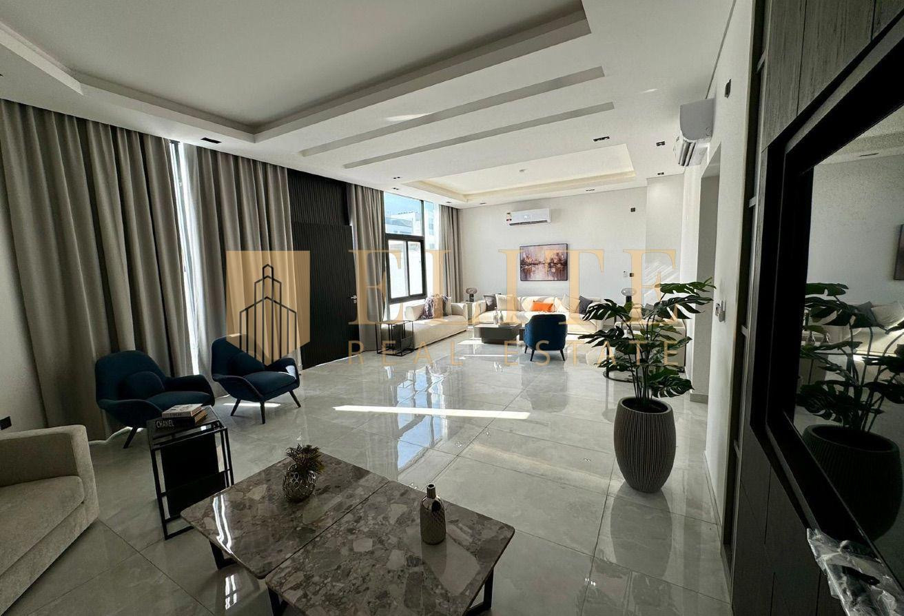 Signature 5-Bedroom Villa with Premium Finishes - Villa in Al Hadara Street
