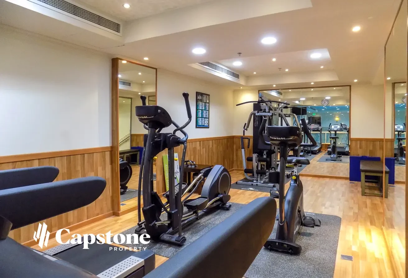 Spacious 1BR Fully Furnished with Pool and Gym - Apartment in Anas Street