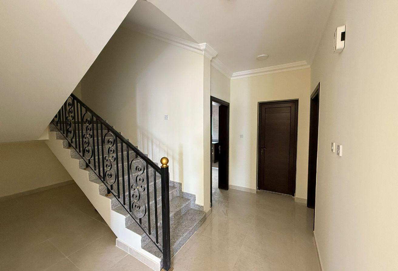 Luxury 6 bedroom villa Ideal choice for VIP - Apartment in Al Kheesa