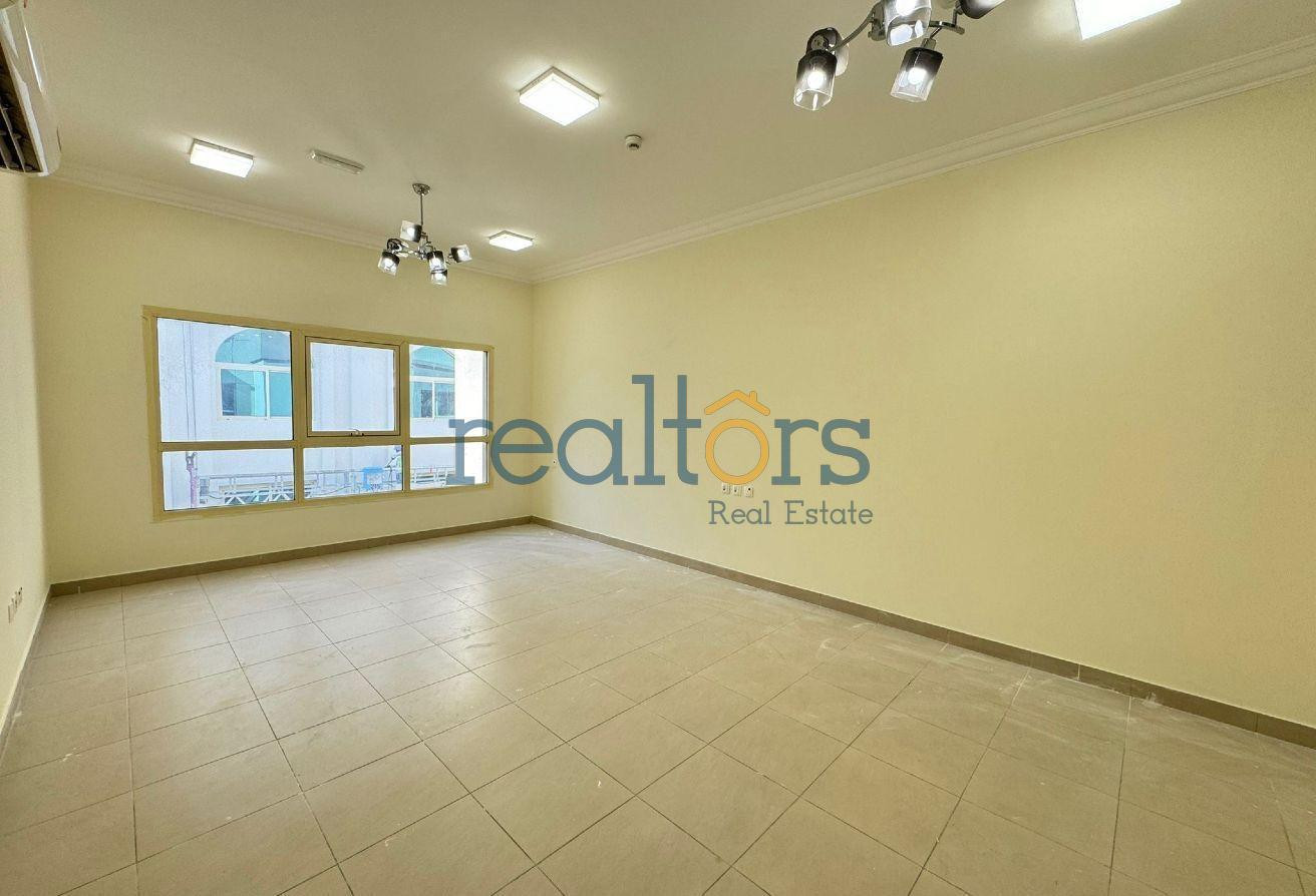 Spacious 2 bedrooms Master Flat in Al Sadd