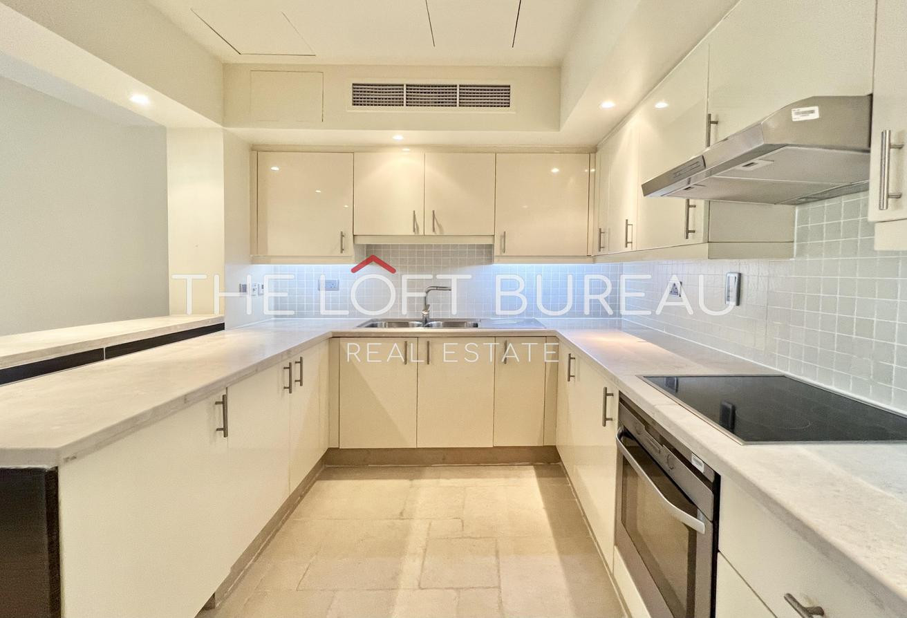 Invest Now! 2 BHK Townhouse w/ Direct Beach Access - Townhouse in Venezia