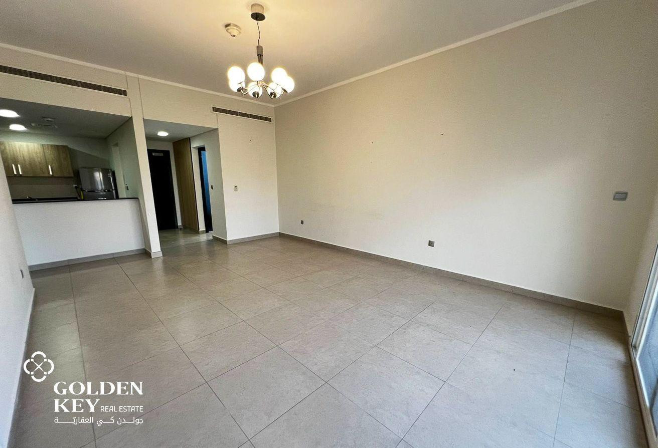 Bills Included | SF 1-BR with Balcony | Fox Hills - Apartment in Fox Hills