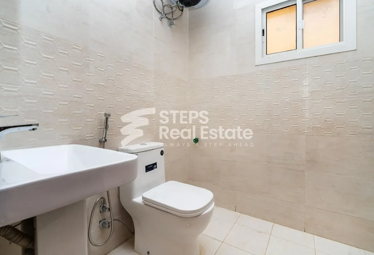 Luxurious Villa with Freehold Opportunity - Villa in Al Sakhama