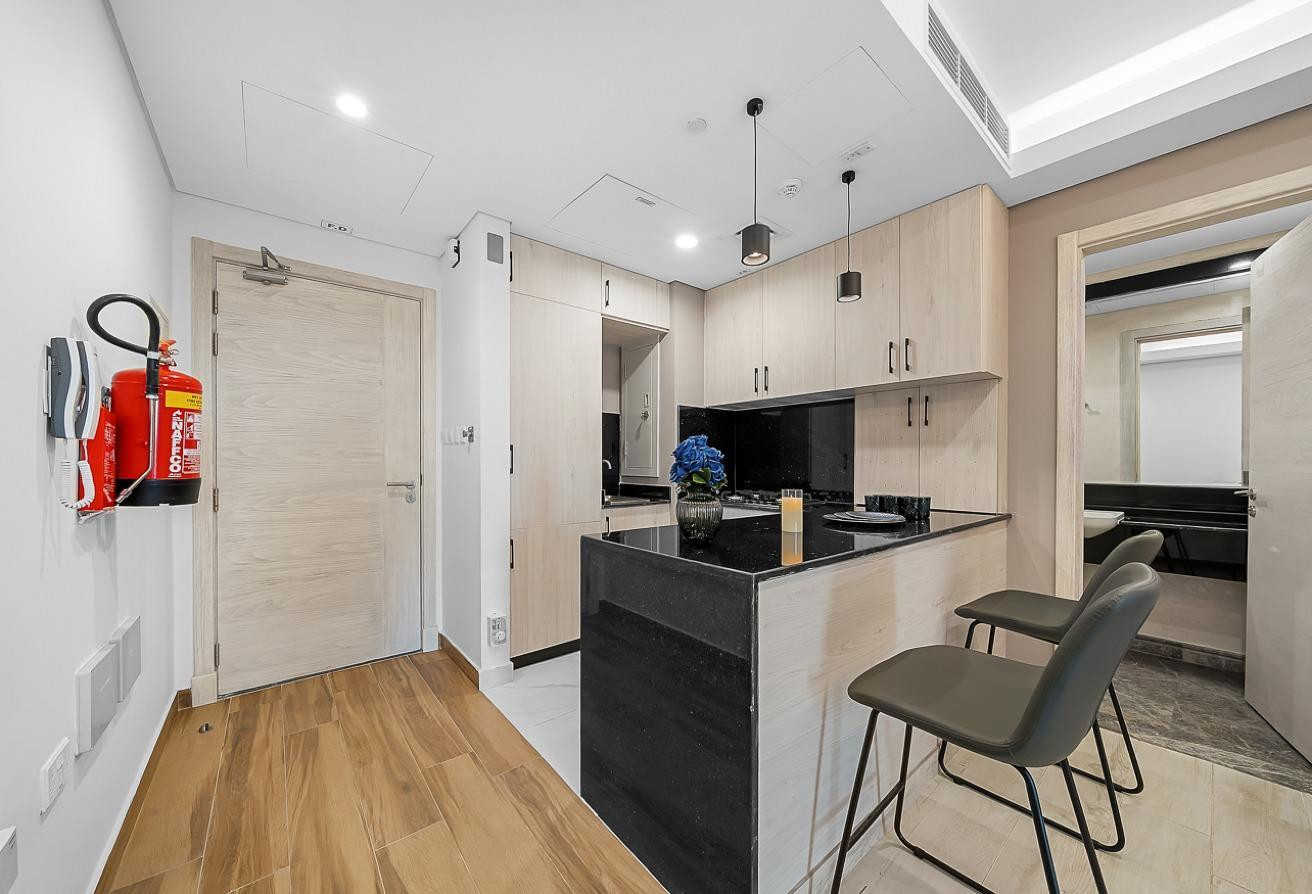 LUSAIL 1BHK SHORT TERM OPTION | NO FEE | BILLS INC - Apartment in Al Erkyah City