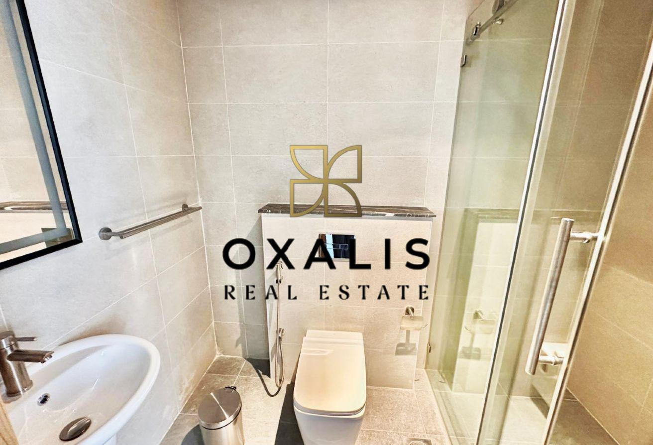 BIG BALCONY | AMAZING 2 BHK FURNISHED | SEA VIEW