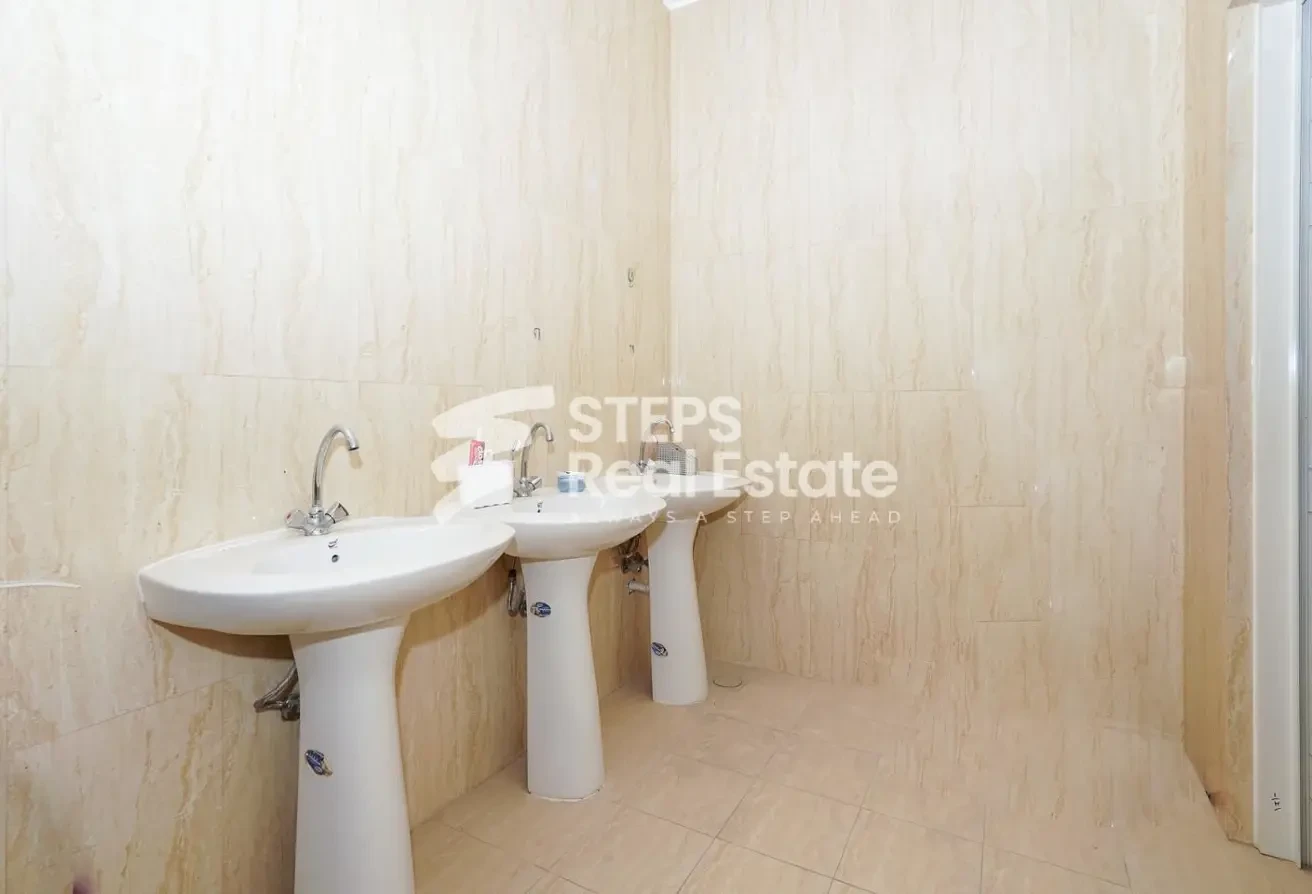 10 Labor Rooms with All Bills Included for Rent - Labor Camp in East Industrial Street