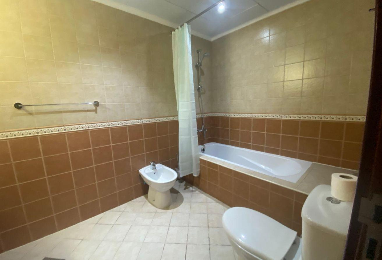 FOR SALE!AMAZING 1 BEDROOM-MARINA VIEW-TITLE DEEDS