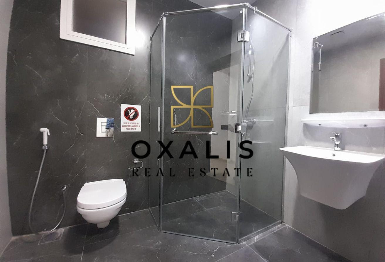 AMAZING 2 BHK APRTMENT WITH GOOD FINISHING