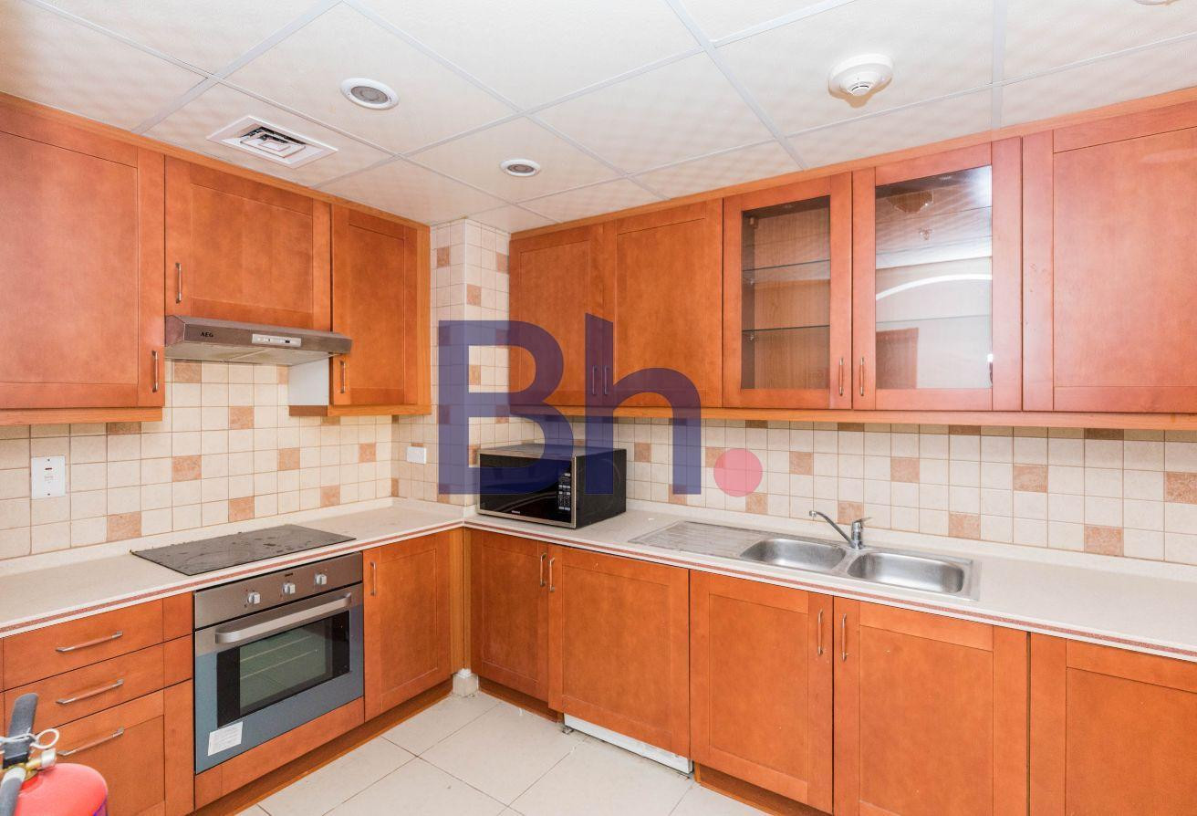 STYLISH | 1 BEDROOM | SEMI FURNISHED | FREE MONTH