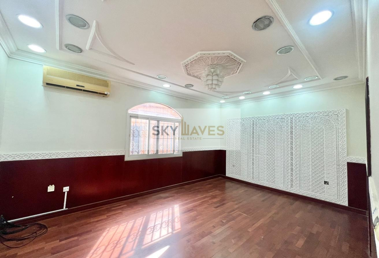 10 ROOMS COMMERCIAL VILLA AVAILABLE IN MAMOURA - Villa in Al Mansoura