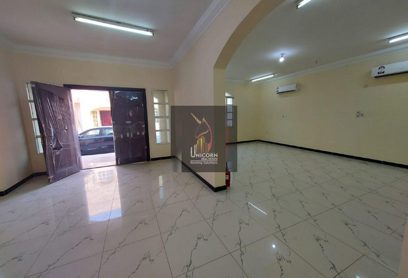 Cheapest Newly Renovated 5-BHK|G-Bedroom|UF - Compound Villa in Ain Khaled