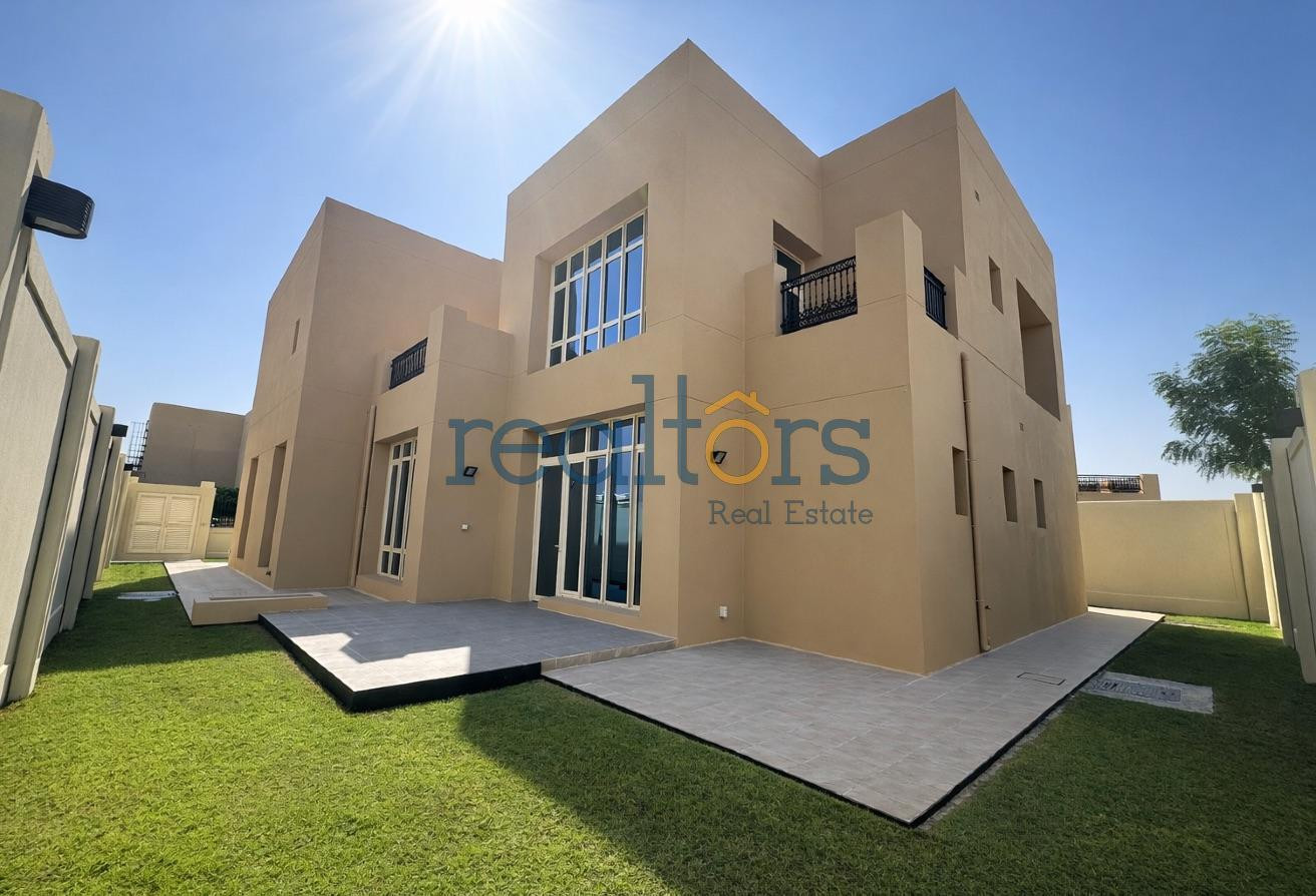 Private Pool 4 Bedroom Villa with Terrace & Garden