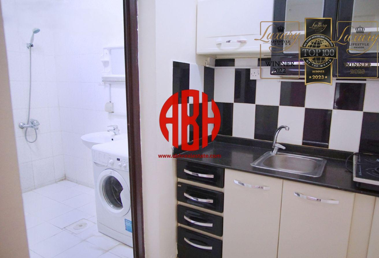 EXCLUSIVE OFFER | COZY STUDIO UNIT | BILLS COVERED - Apartment in Umm Al Seneem Street