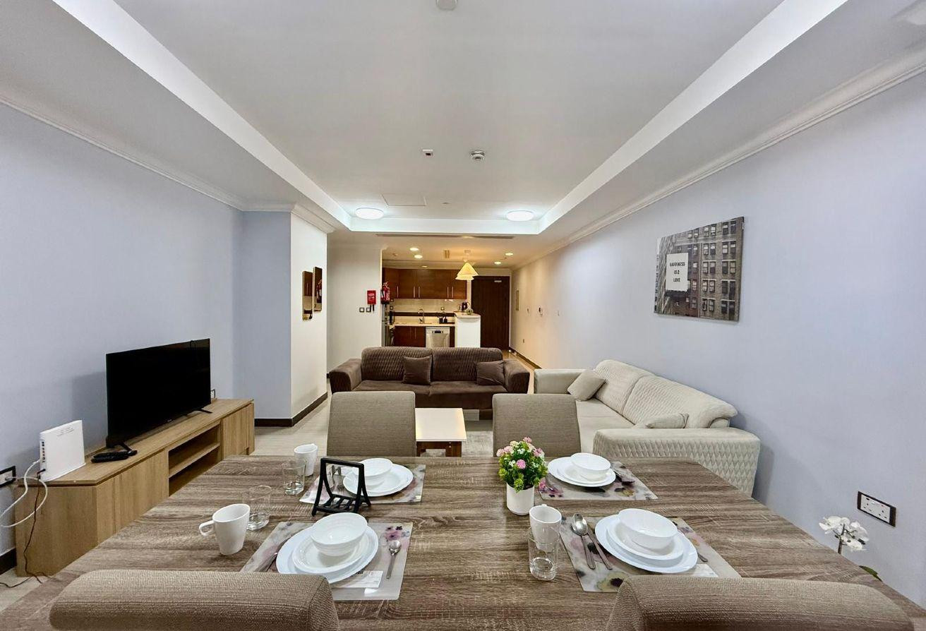 SPACIOUS AND CLEAN / ONE BEDROOM / WITH TERRACE - Apartment in East Porto Drive