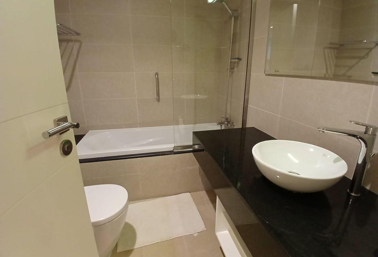 Free internet / all bills included/ prime location - Apartment in Burj DAMAC Waterfront