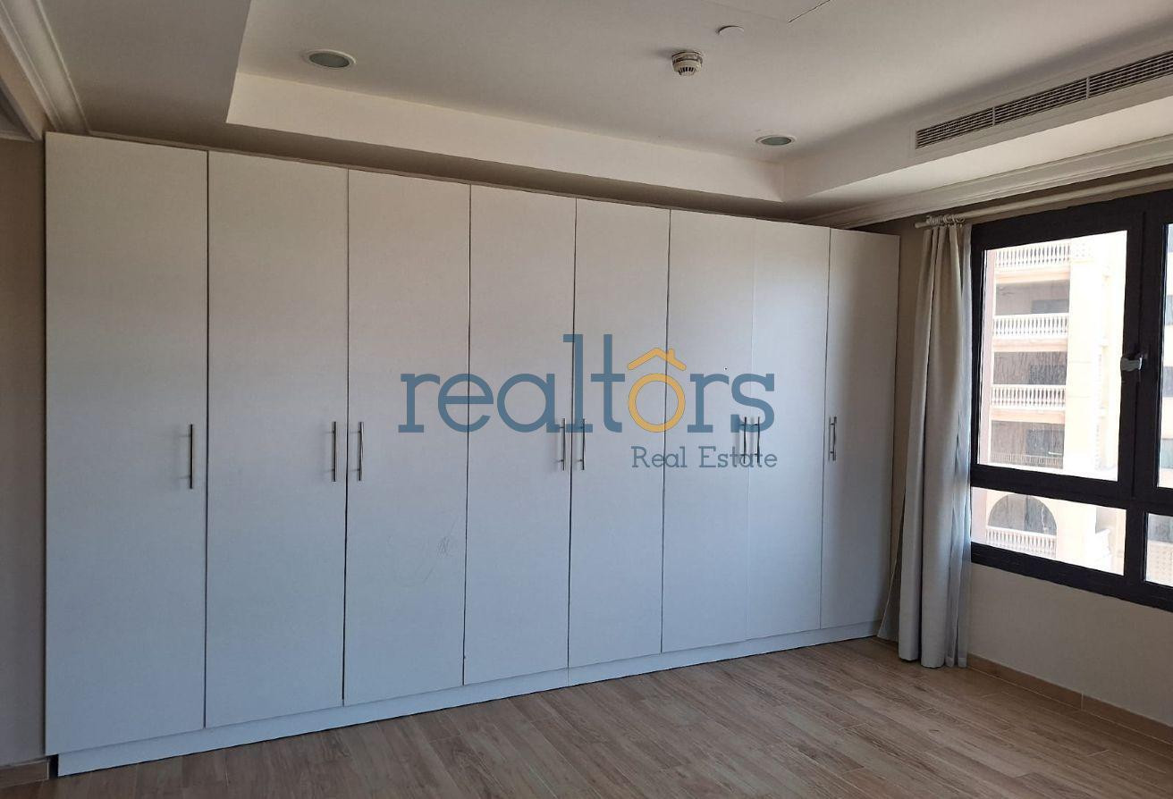 Elegant and compact 2 bedroom in a great location