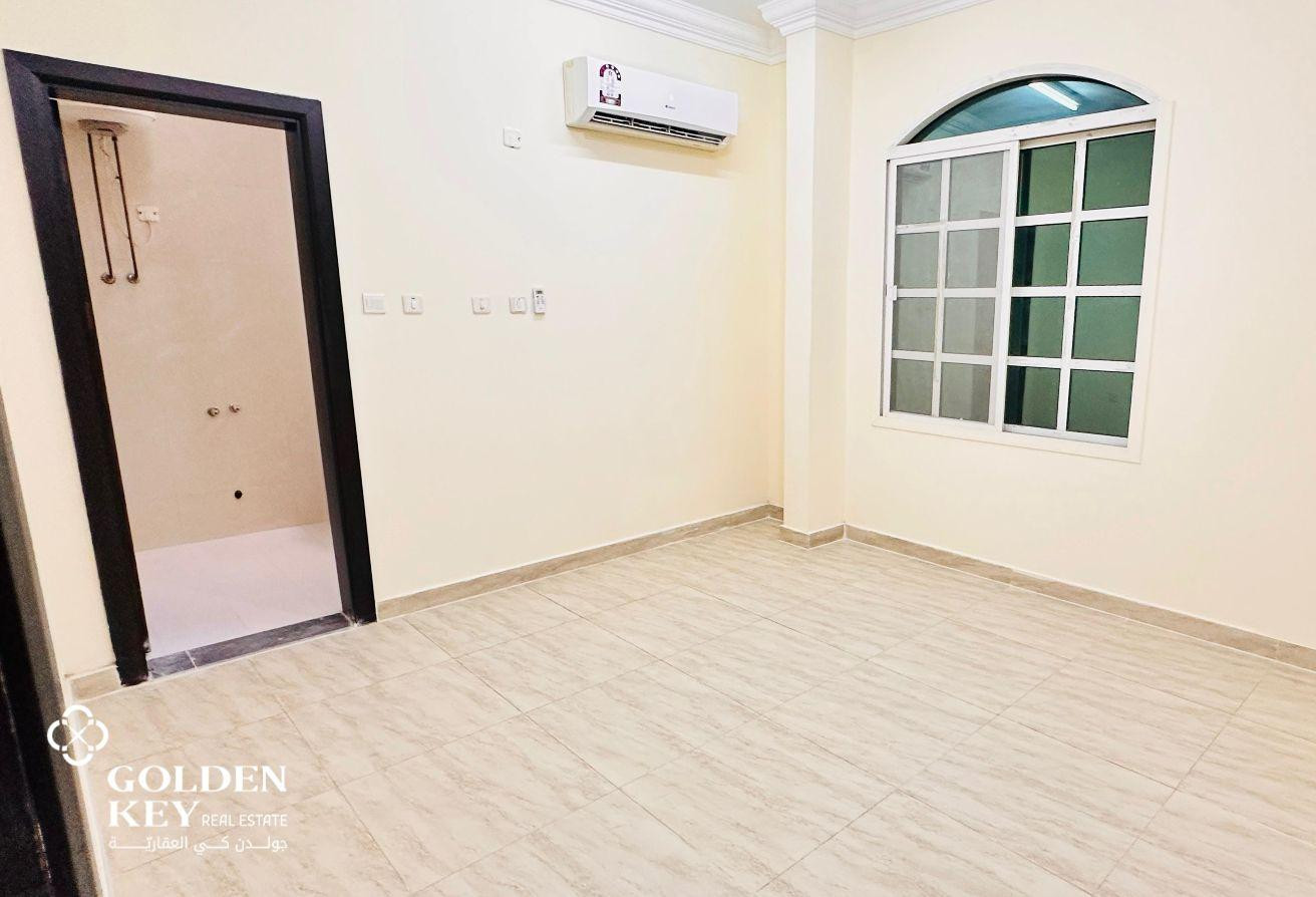 Spacious Layout | 5BR Villa for Rent | Ain Khalid - Villa in Ain Khaled