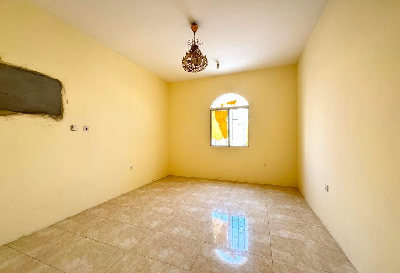 SPACIOUS UNFURNISHED 2BHK APARTMENT - Apartment in Madinat Khalifa South