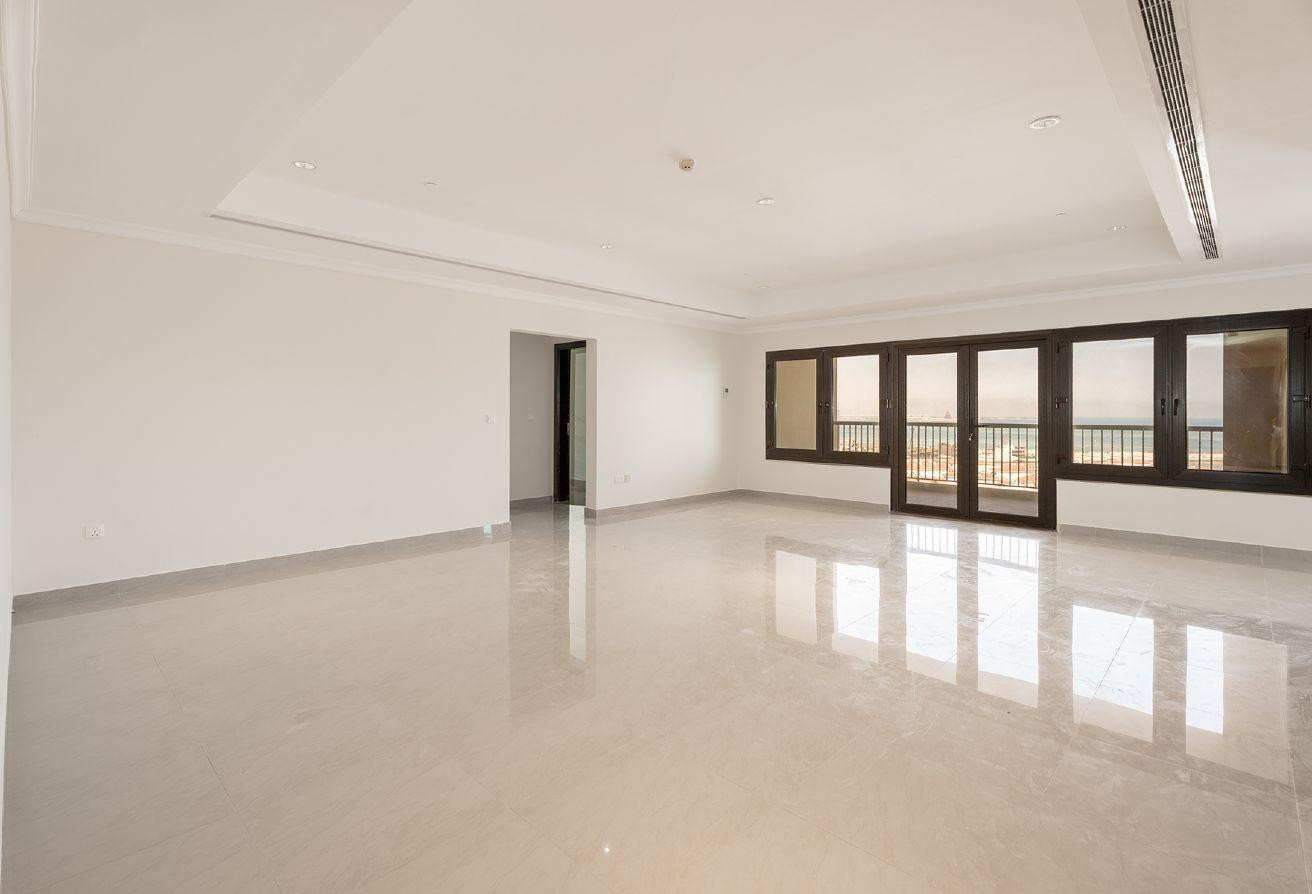 Spacious semi-furnished 2-bedroom in porto arabia