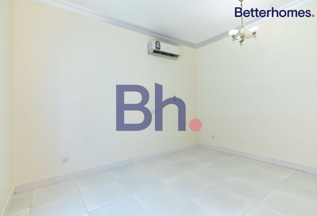 SPACIOUS | 5 BEDROOMS | UNFURNISHED | BACKYARD - Villa in Al Nuaija Street