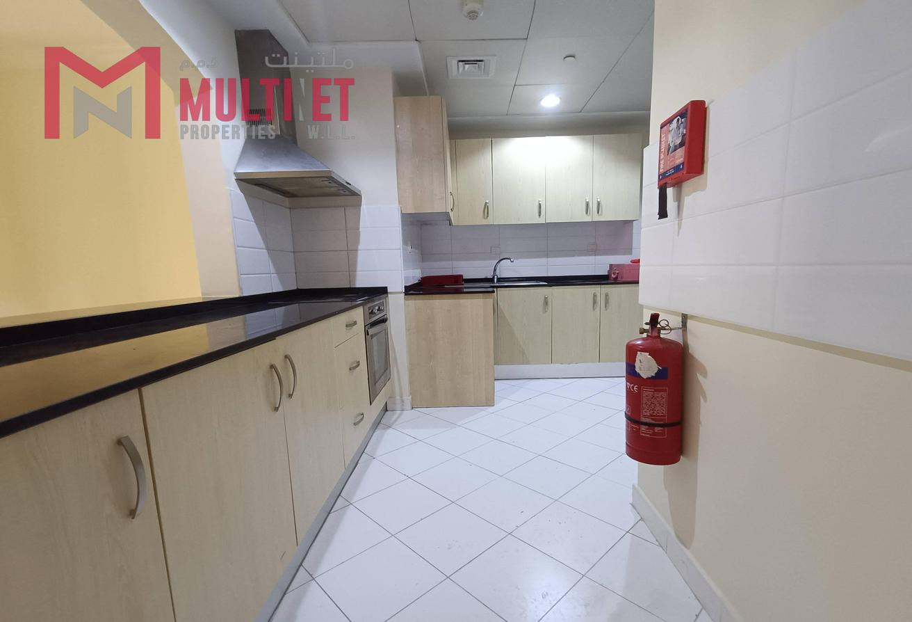 Elegant 1 BHK SF | Luxury Living in the Pearl - Apartment in East Porto Drive