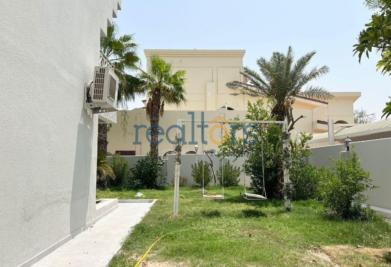 Ideal Luxury Villa | Ambassador Residence/Embassy - Villa in Al Huda Street