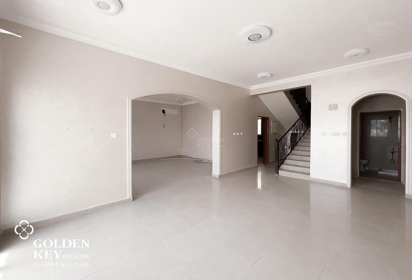 Standalone 4-Bedroom Villa for Rent in Lzghawa - Villa in Izghawa