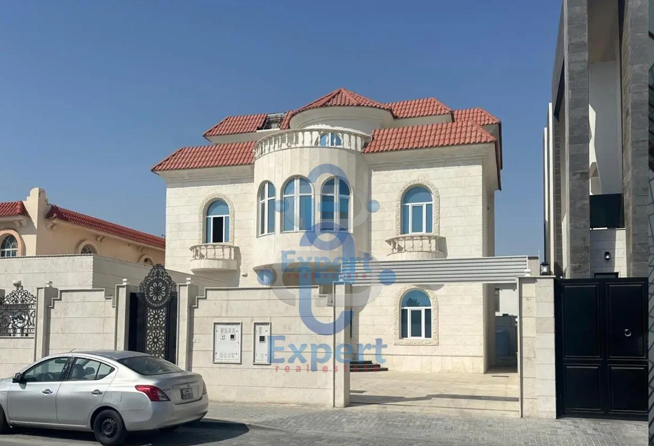 LUXURIOUS LARGE 9BR VILLA WITH PRIVATE POOL